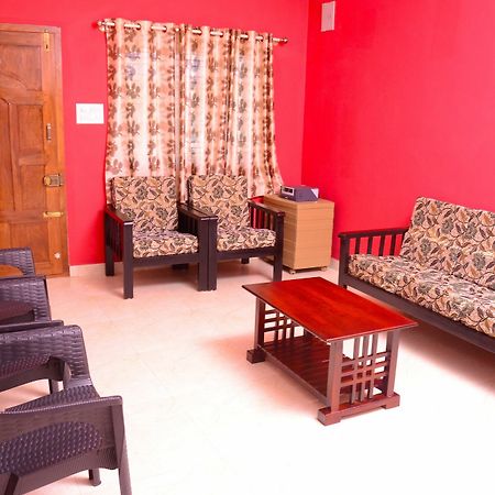 Coorg Girinivas Deluxe Homestay-Wi-Fi Мадикери Экстерьер фото
